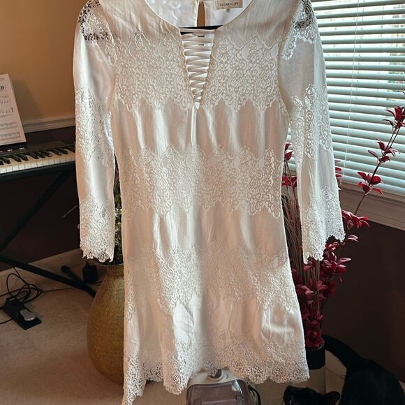 🦋SUGAR +lips White Lace boho bell sleeves fully lined strappy V- Neck SZ XS - Picture 4 of 15